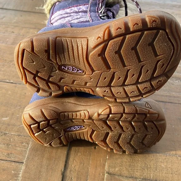 Keen Wapata faux fur Purple Winter Boots