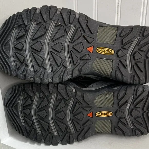 KEEN Women's Mid Height Comfortable Waterproof Hiking Boots Size 7.5