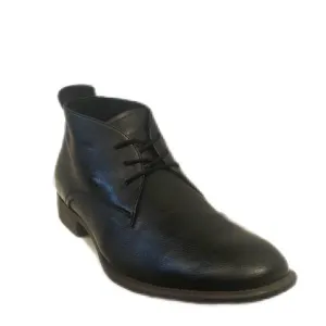 Kenneth Cole chukka boots EUC