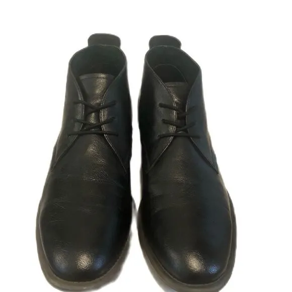 Kenneth Cole chukka boots EUC