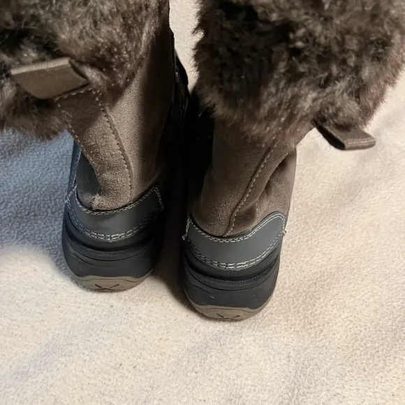 Khombu Faux Fur Trim Leather Upper Winter Boots Sz10