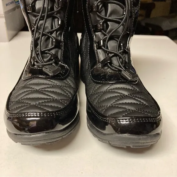 Khombu Waterproof Winter Ankle Snow Boots - Molly NWOT Size:  8M