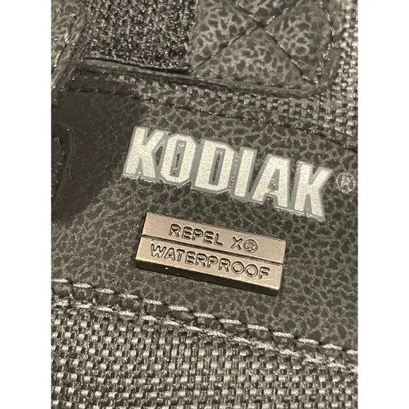 Kodiak Boys Kids Mason Winter Snow Boots Size 2 Mid-Calf Waterproof Insulated