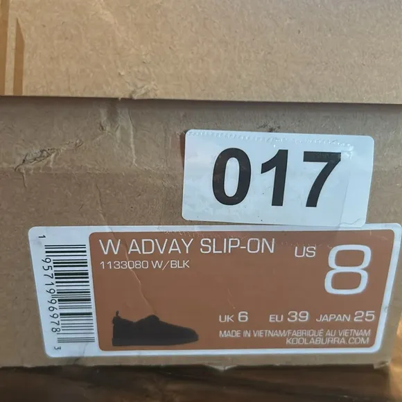 Koolaburra by Ugg Advay Slip On Shoes Black Suede  NEW Size 8