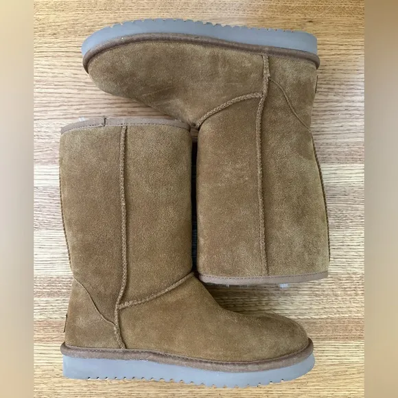 Koolaburra by UGG Chestnut Tall Winter Boots Womens Size 7