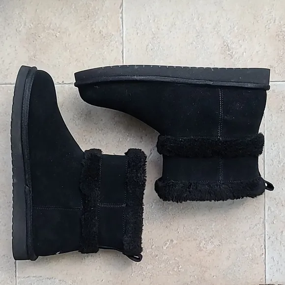 Koolaburra by UGG Faux Fur Short Suede Boots Delene Silver Buckles 11330…
