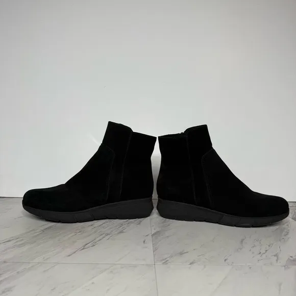 La Canadienne Vira Black Suede Winter Boot 8