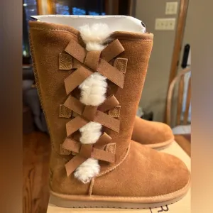 Ladies Kookaburra by Ugg Victoria Tall Boots, size 6. Chestnut.  New in box.