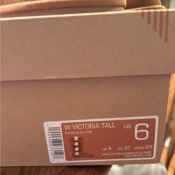 Ladies Kookaburra by Ugg Victoria Tall Boots, size 6. Chestnut.  New in box.