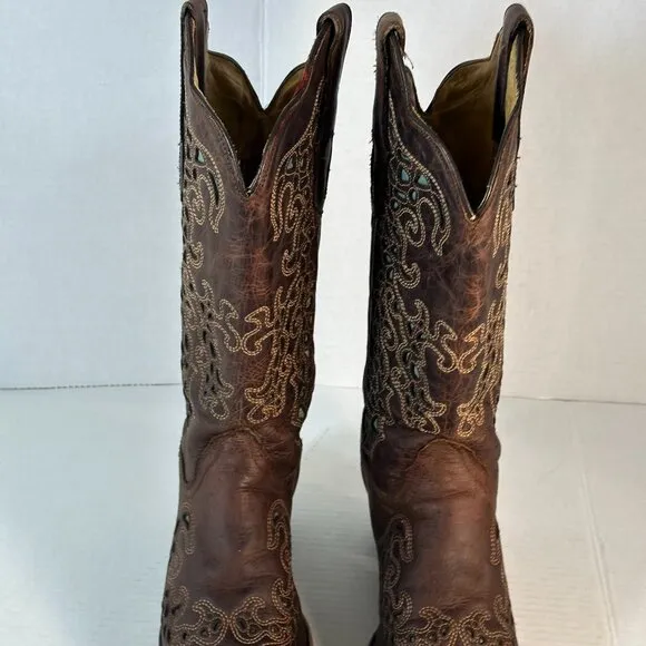 LADIES SIZE 8.5 CORRAL BOOTS