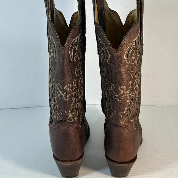 LADIES SIZE 8.5 CORRAL BOOTS