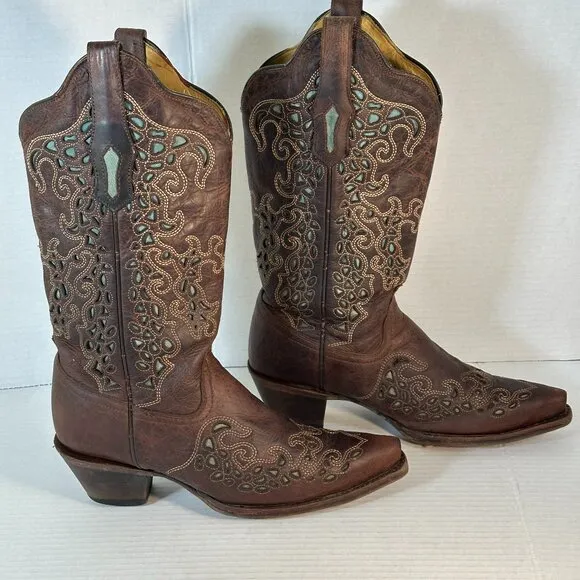 LADIES SIZE 8.5 CORRAL BOOTS