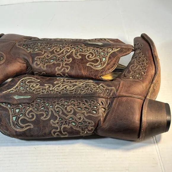 LADIES SIZE 8.5 CORRAL BOOTS