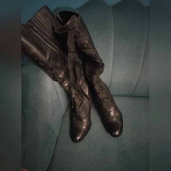 Ladies tall genuine leather lace up zipper side boots from Brazil never worn out