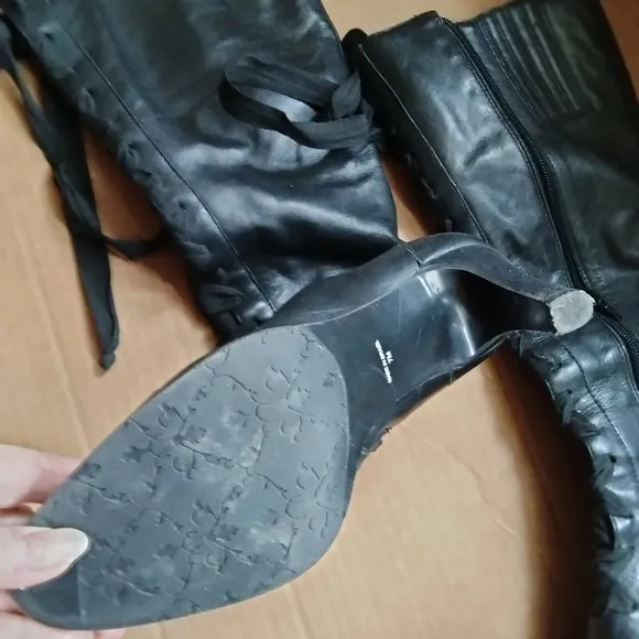 Ladies tall genuine leather lace up zipper side boots from Brazil never worn out