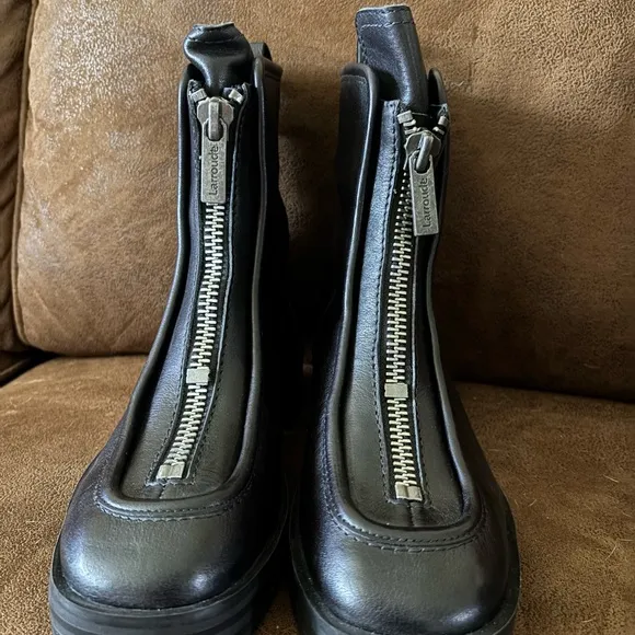 Larroude Nicole Lo boots (new no box)