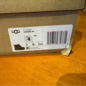 Leather brown Ugg boots for big kid (boy)