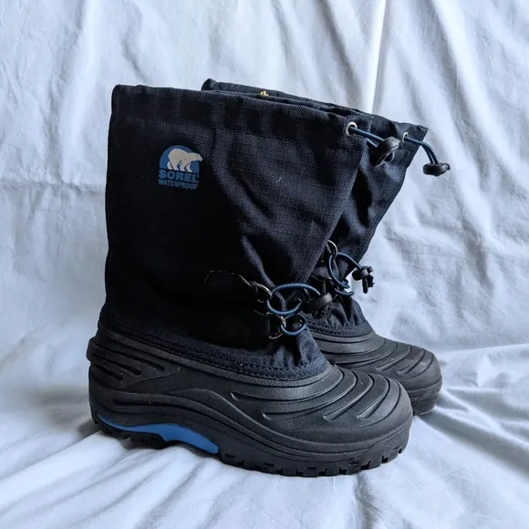 Like new Sorel Unisex super troopers winter boots size 4