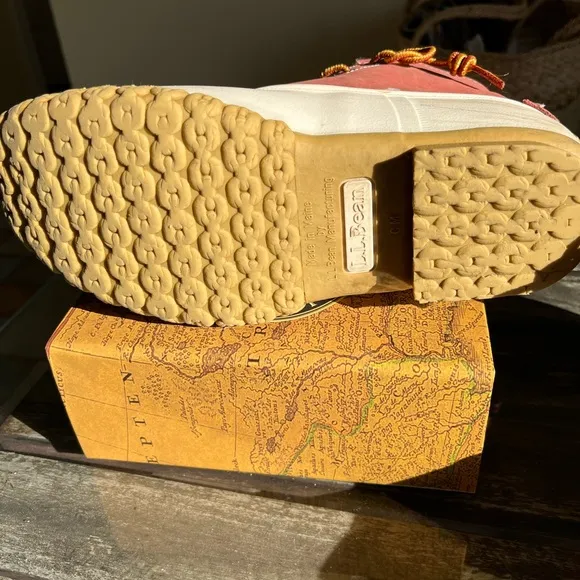 LL Bean boot  Limited Edition size 7