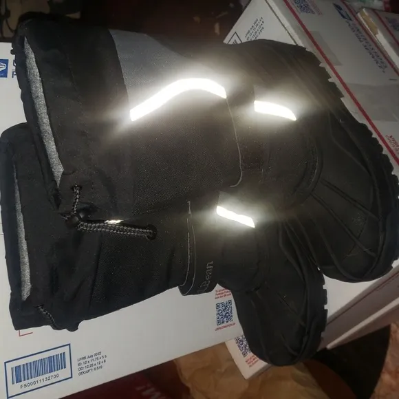L.L. Bean Northwood winter snow boots black grey reflective boys girls youth 2