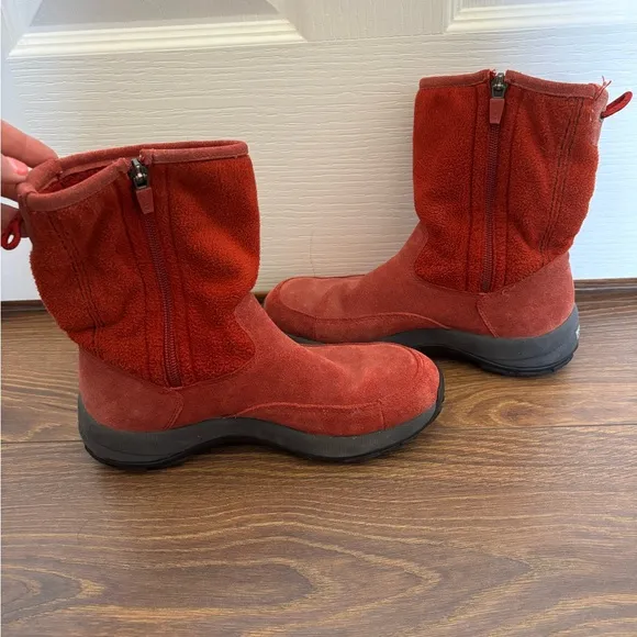 L.L. Bean Red Sherpa Suede Winter Boots Womens Size 6