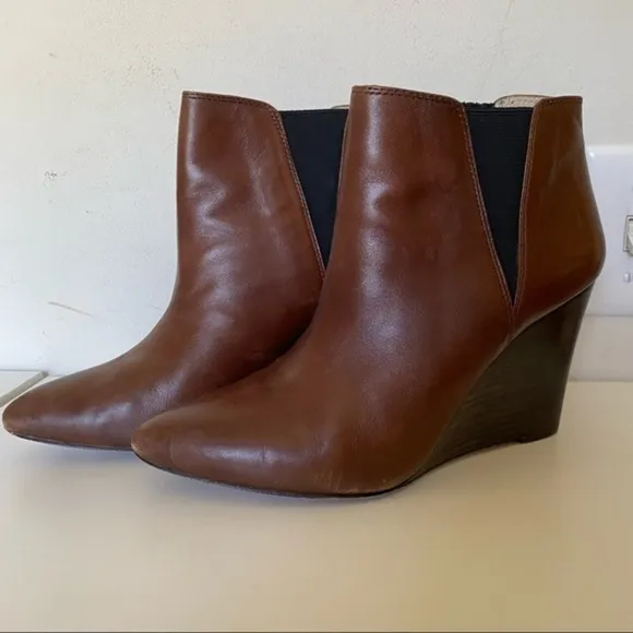 Louise et Cie Lo Wikket Cognac Brown Leather Pointed Toe Heel Ankle Bootie 10