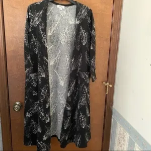 LulaRoe Sarah Black and Grey Knit Small