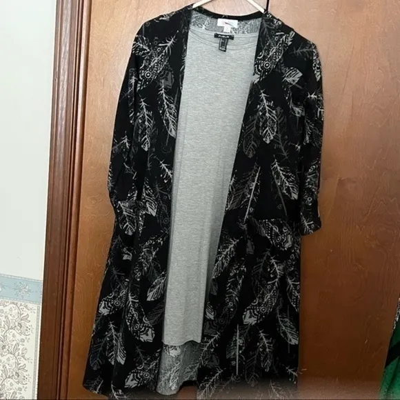 LulaRoe Sarah Black and Grey Knit Small