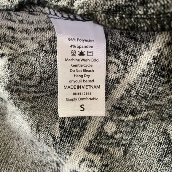 LulaRoe Sarah Black and Grey Knit Small