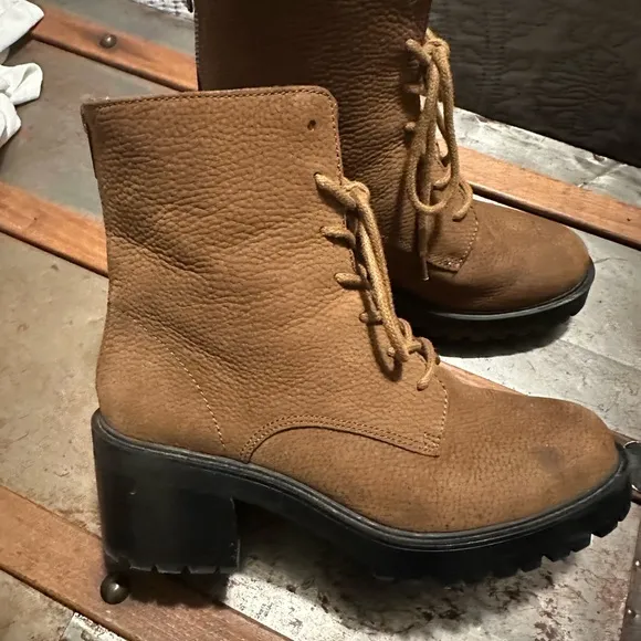 Madewell Bradley Leather Lace up Lugsole Boots - Size 6