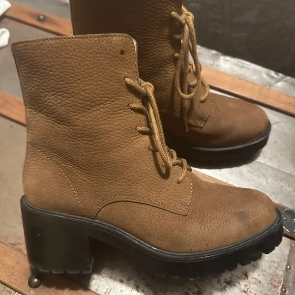 Madewell Bradley Leather Lace up Lugsole Boots - Size 6
