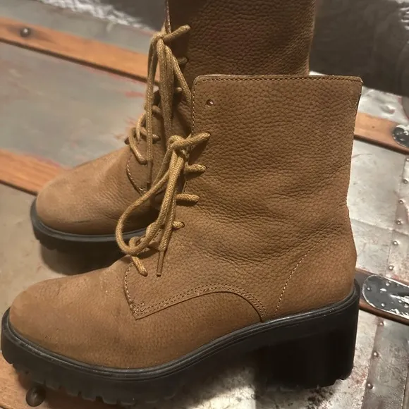 Madewell Bradley Leather Lace up Lugsole Boots - Size 6