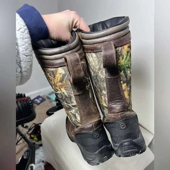 Magellan Outdoors Kids Snake Shield Defender Waterproof Boots size 4D