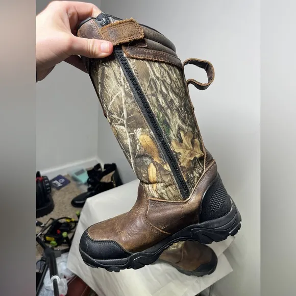 Magellan Outdoors Kids Snake Shield Defender Waterproof Boots size 4D
