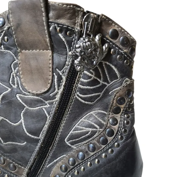 Mark Nason Rock Lives Brown Embroidered Studded Leather Ankle Boots Women's 10