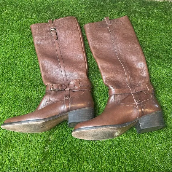 Massimo Dutti Brown Heeled Boots with Equestrian Design