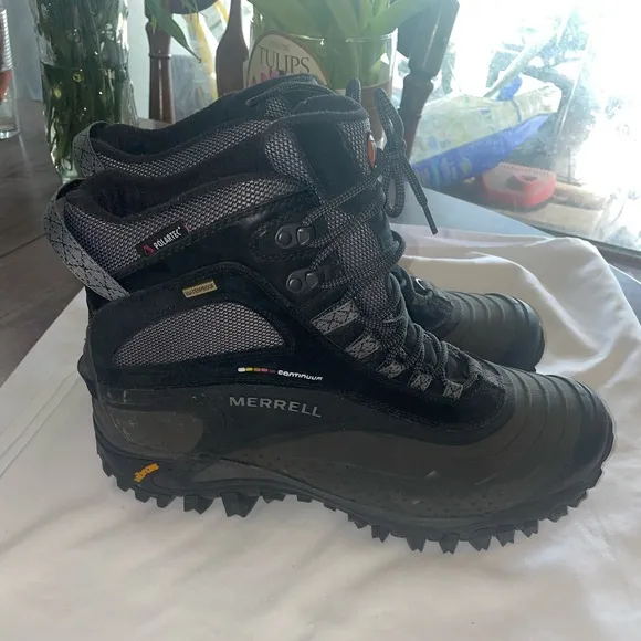 Men’s Merrell size 13 black waterproof snow boots