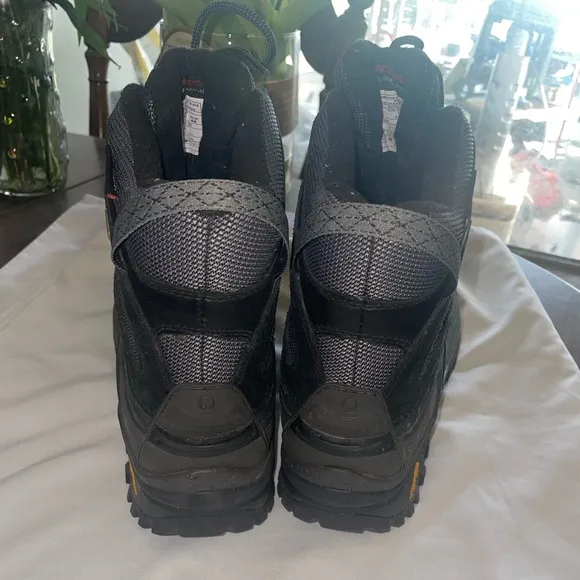 Men’s Merrell size 13 black waterproof snow boots