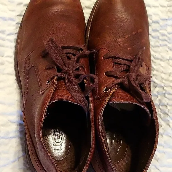 Mens Ugg leather boot size 9.5
