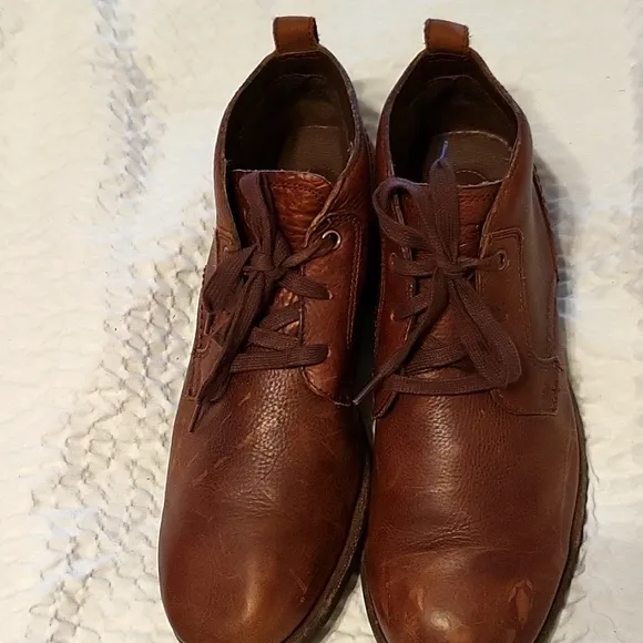 Mens Ugg leather boot size 9.5