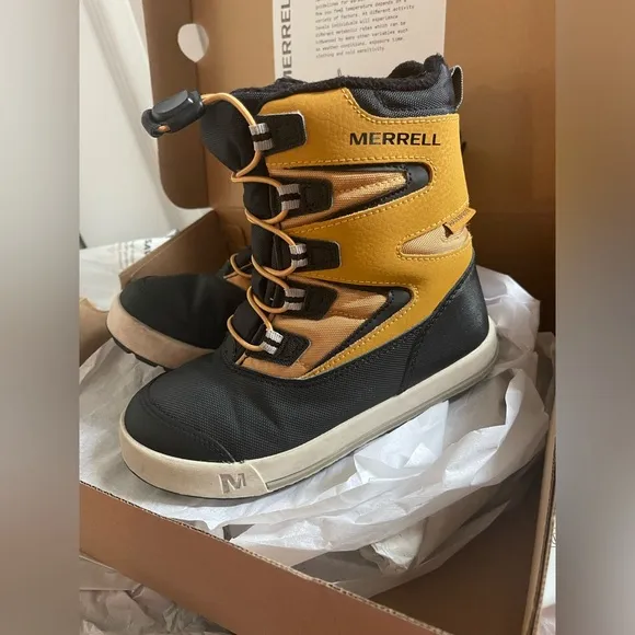 Merell Snow boots Kids Size 13