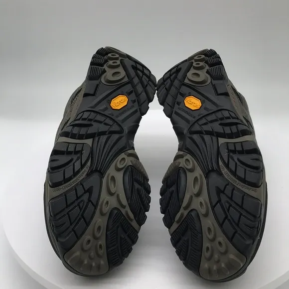 Merrell mens hiking boots size  10 US
