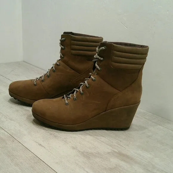 Merrell Tremblant Wedge Waterproof Lace up Boots Size 10.5