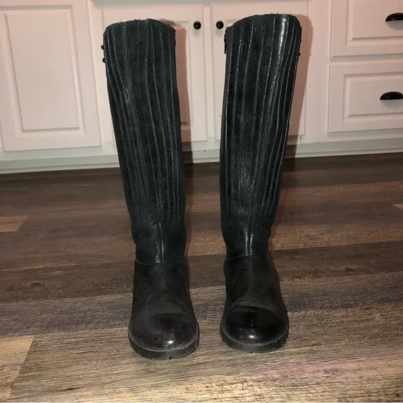 Merrell Vera Peak Black Distress Leather Zip Up Equestrian Boots  Women Sz 8 EUC