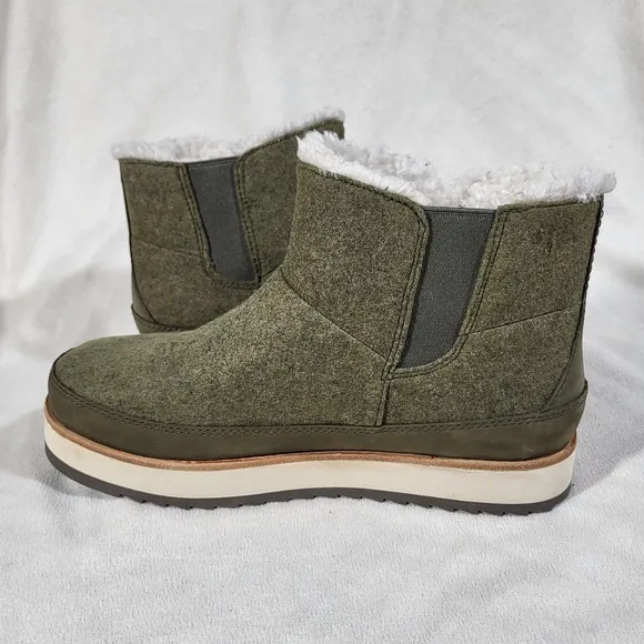Merrell Womens Juno Olive Snow Boots J003822 Size 8 Medium (B, M)