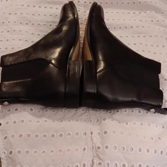 Michael Kors Black Leather Booties Size 7M