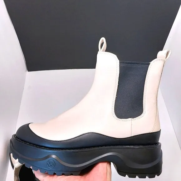 Michael Kors Dupree Two Tone Leather Boots,‎ NEW, Size 6.5