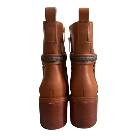 Michael Kors Mindy boot size 9 NWB. Gorgeous Boots!