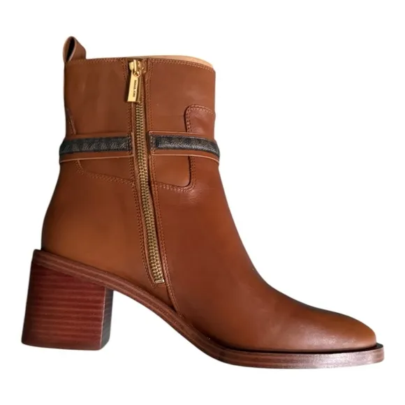Michael Kors Mindy boot size 9 NWB. Gorgeous Boots!