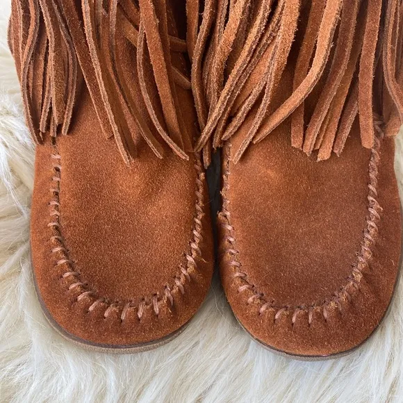 Minnetonka wedged fringe bootie in brown leather &amp; metal studs, zip-up, NWOT